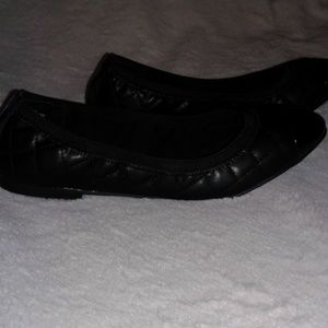 Nine West black leather shoe